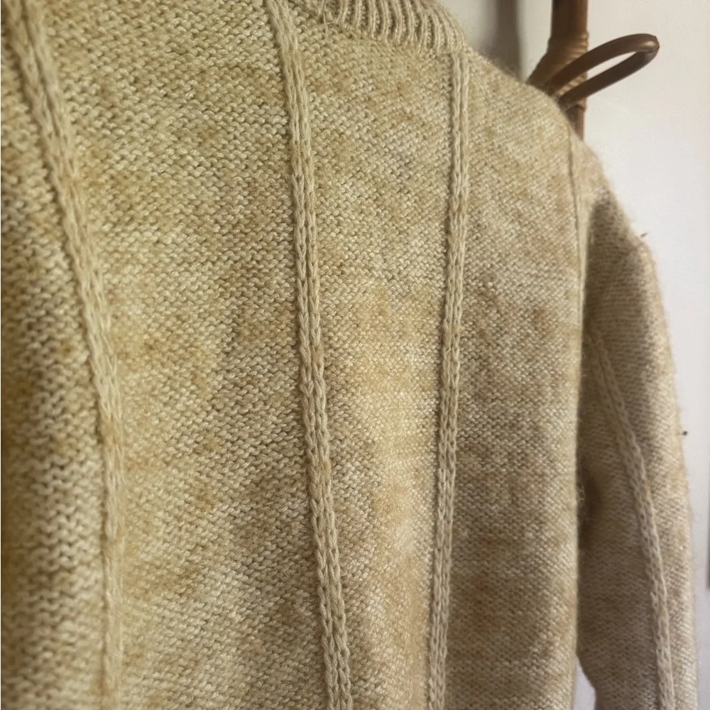 Vintage Grandma Cardigan with Floral Embroidery - Picture 5 of 5